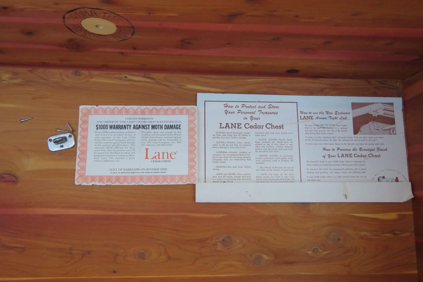 Mid 20th Century Lane Cedar Chest Blanket Trunk Window Bench With a Drawer - 4