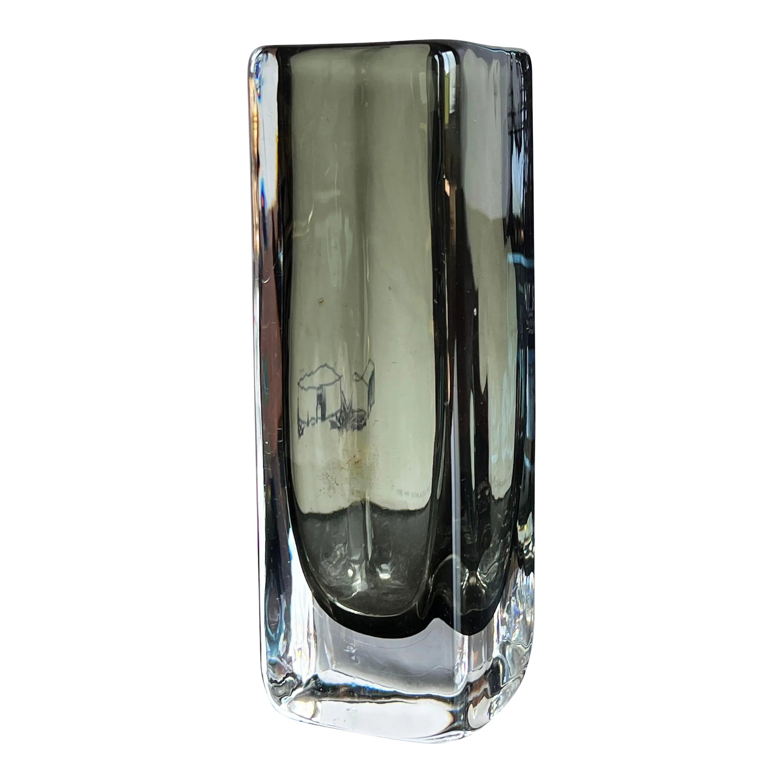 Vintage Sommerso Murano Glass Smoked Grey Vase: Beautiful vintage sommerso Murano glass vase, with a great deep grey interior and clear base. It is in very good vintage condition, with age appropriate wear, no chips or cracks. It is very similar in