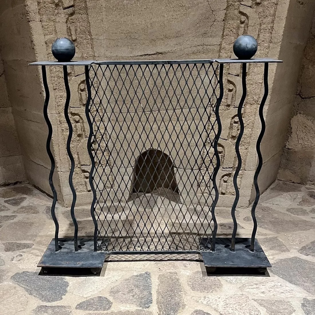 1980s Memphis Milano Squiggle Fireplace Screen Hand Forged Iron - 5