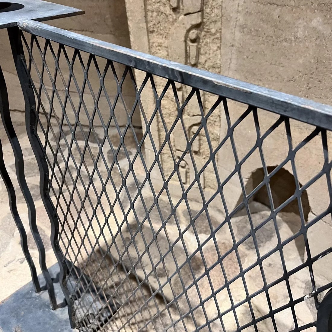 1980s Memphis Milano Squiggle Fireplace Screen Hand Forged Iron - 8
