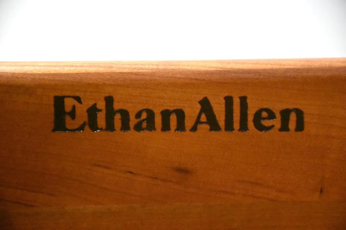 1960s Ethan Allen Georginian Court Cherry Dresser - 11