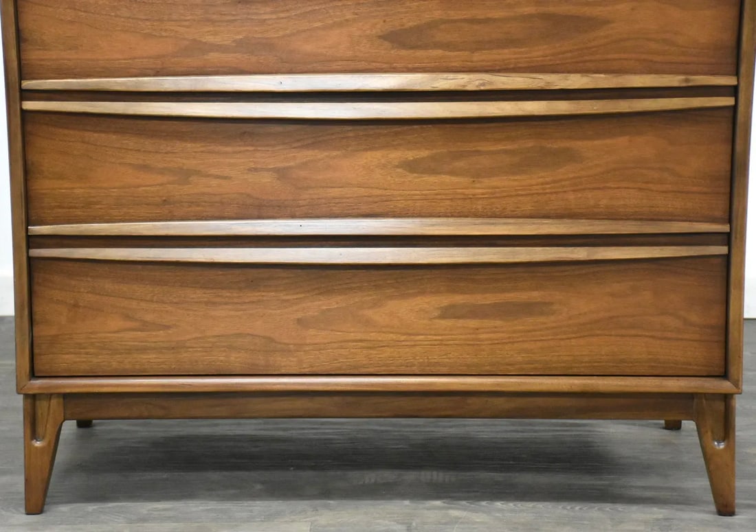 1960s Thomasville Walnut and Rosewood Tall Dresser - 12