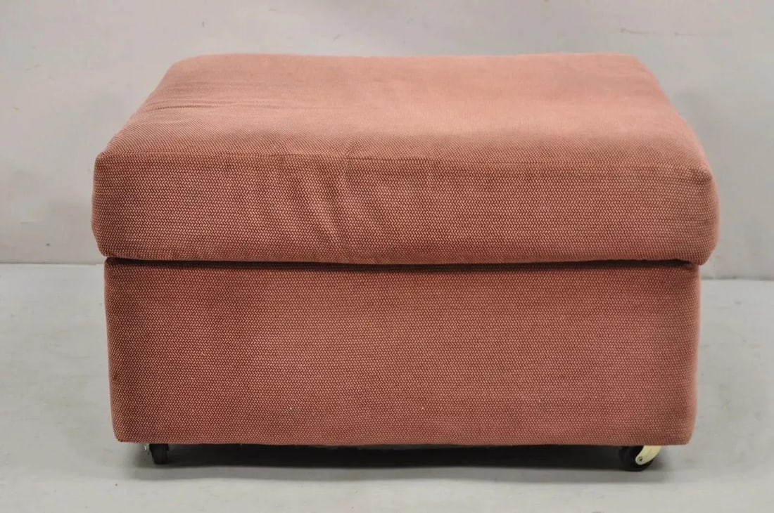 Late 20th Century Vintage Thayer Coggin Modern Upholstered Mauve Color Ottoman on Wheels - 4
