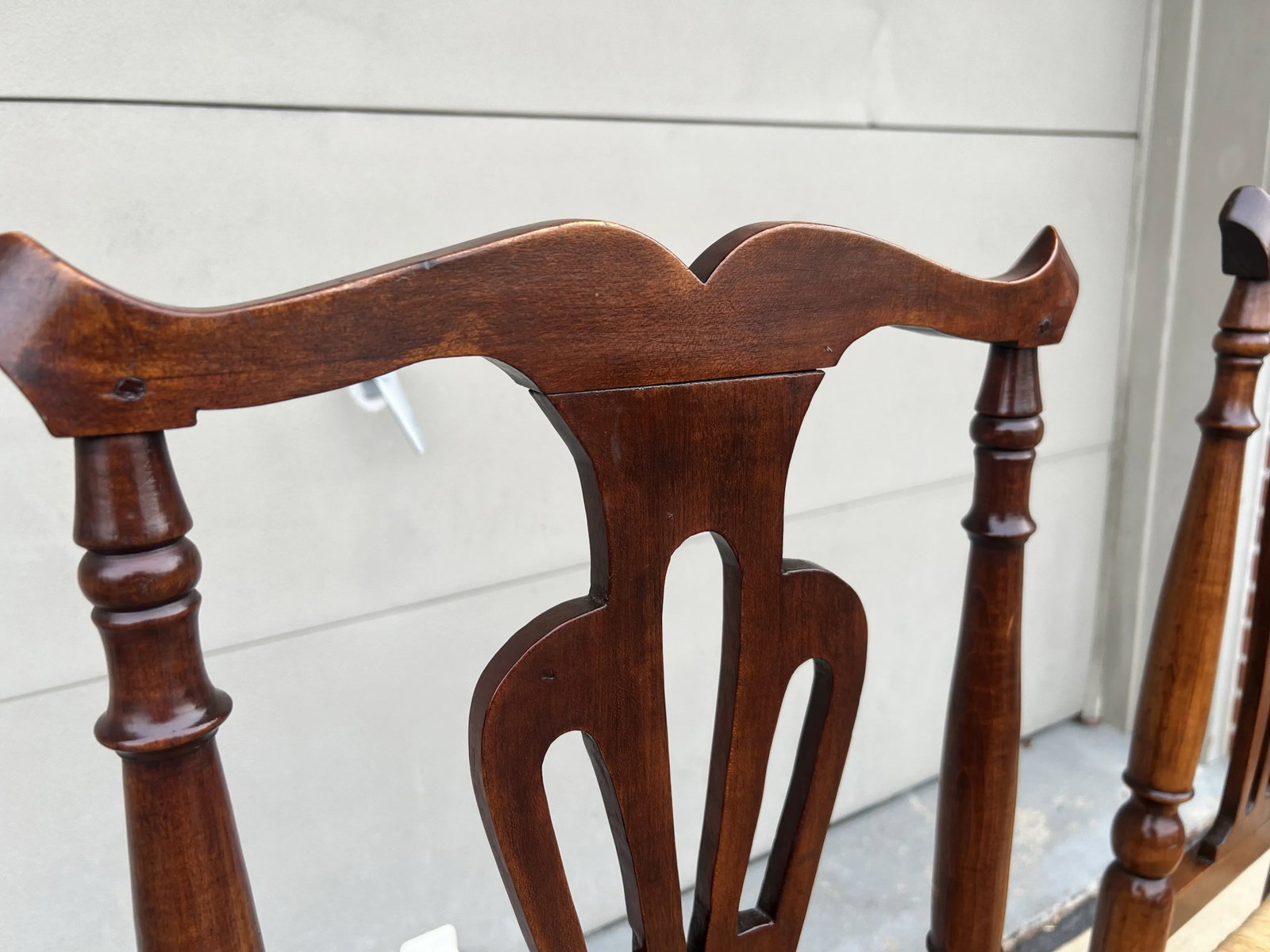 A Pair of Country Queen Anne Rush Seat Side Chairs, Hudson Valley of New York, Circa 1760's - 10
