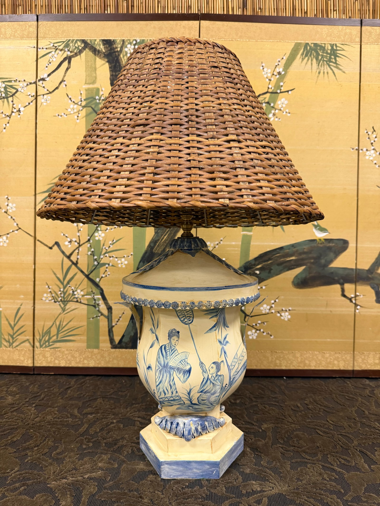 Vintage Chinoiserie Hand Painted Tole Table Lamp With Wicker Shade - 2