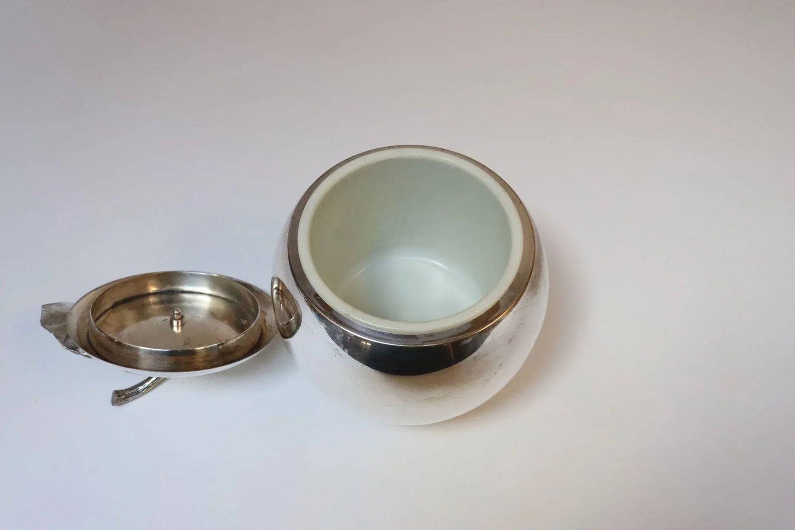 Vintage Italian Modernist Silver-Plated "Apple" Insulated Ice Bucket - 6