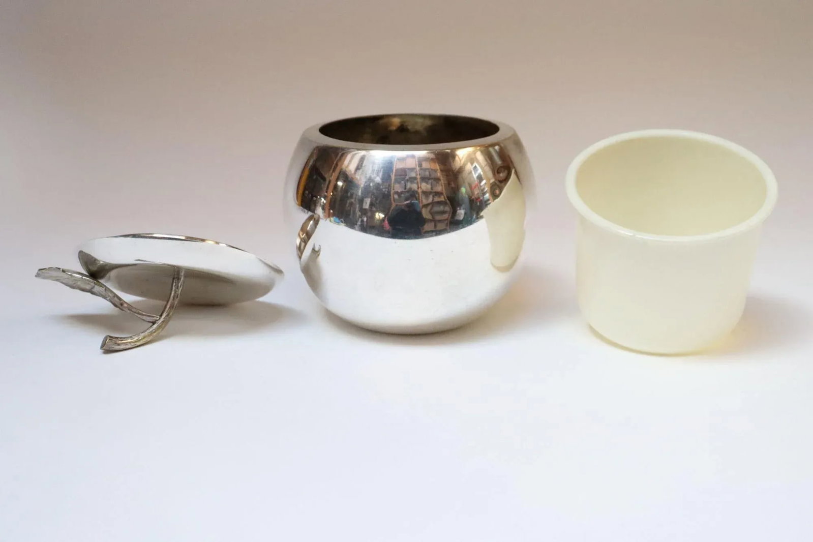 Vintage Italian Modernist Silver-Plated "Apple" Insulated Ice Bucket - 7