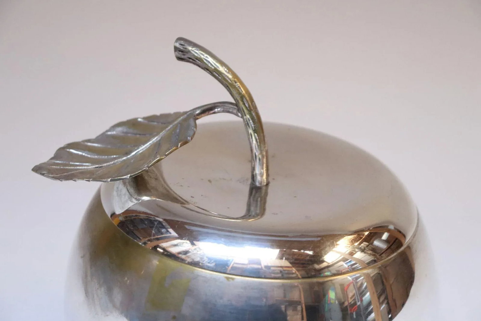 Vintage Italian Modernist Silver-Plated "Apple" Insulated Ice Bucket - 9