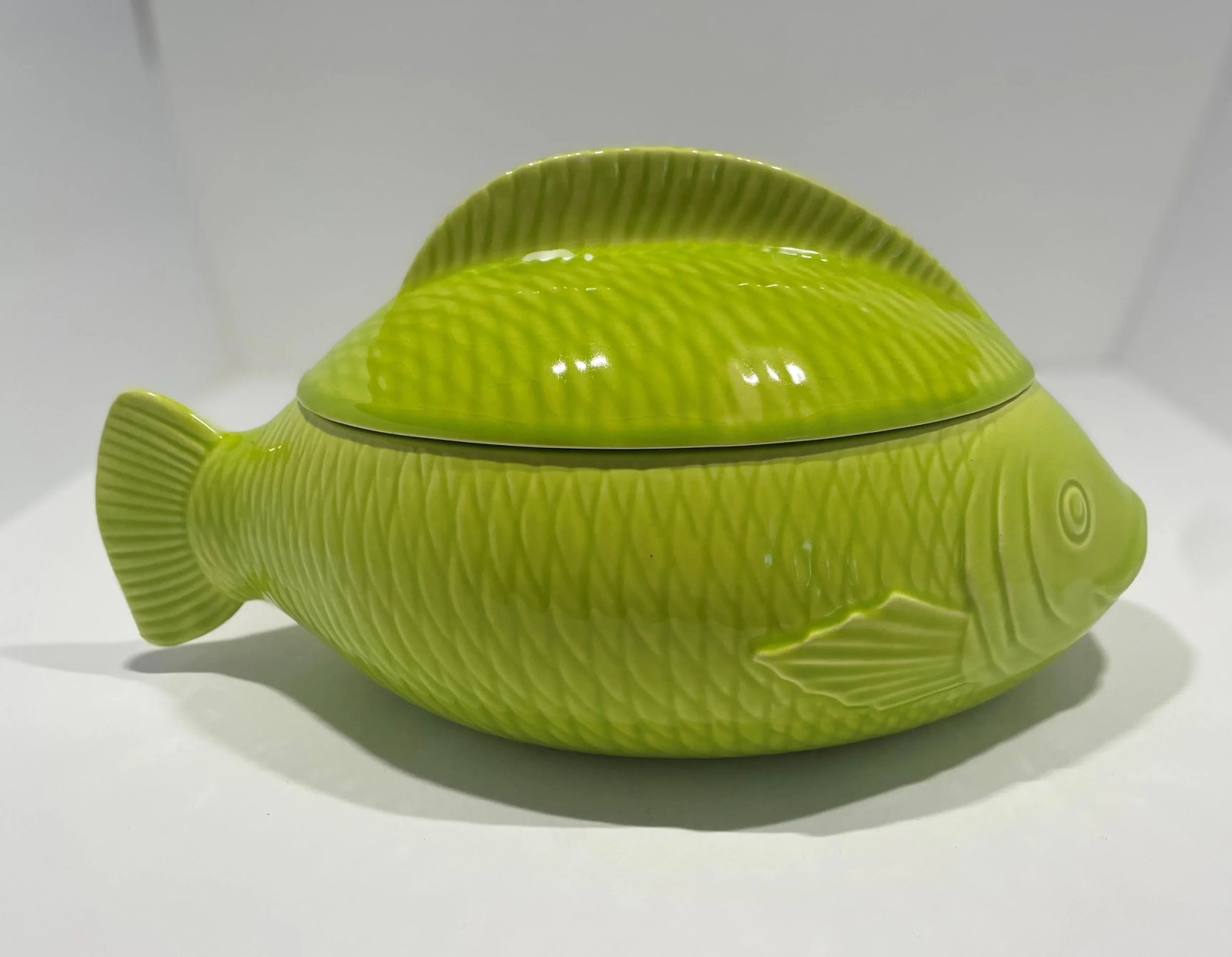 Vintage 1970s French Soup Tureen by Mottahedeh - 5
