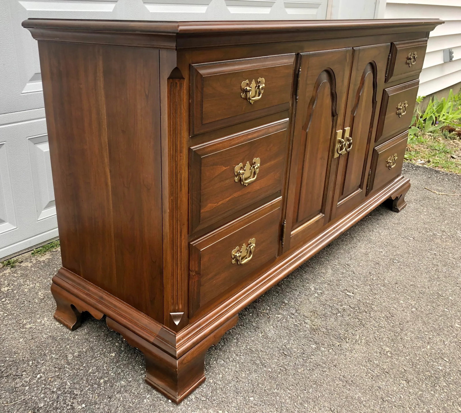 1970s Solid Cherry Pennsylvania House Long Dresser - 9