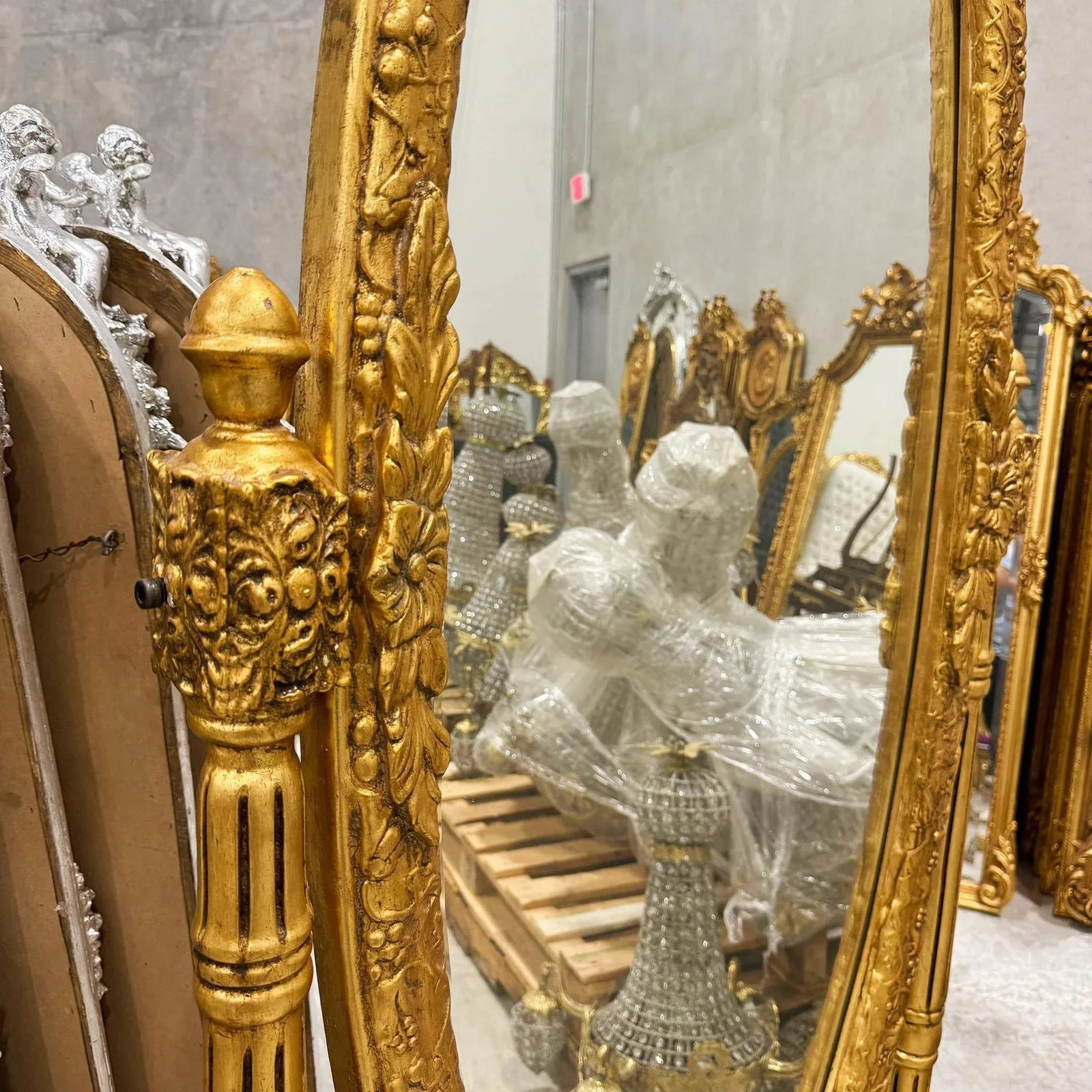 Golden Oval Floor Mirror, French-Italian Style - 4