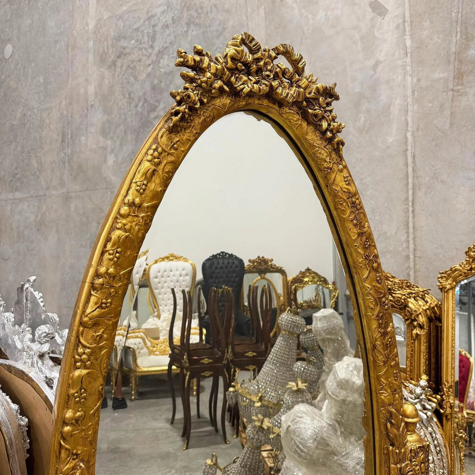 Golden Oval Floor Mirror, French-Italian Style - 5