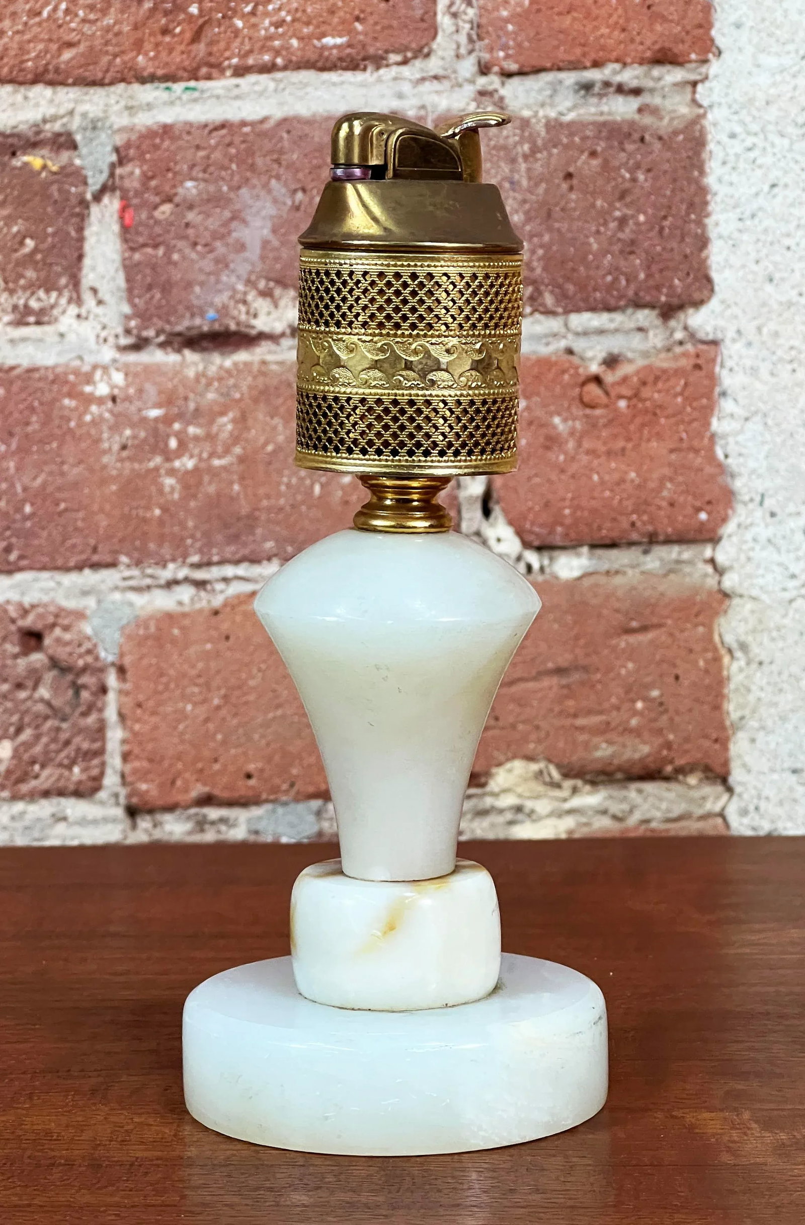 Vintage C.1930's Evans Gold Gilt & Alabaster Art Deco Table Lighter - 3