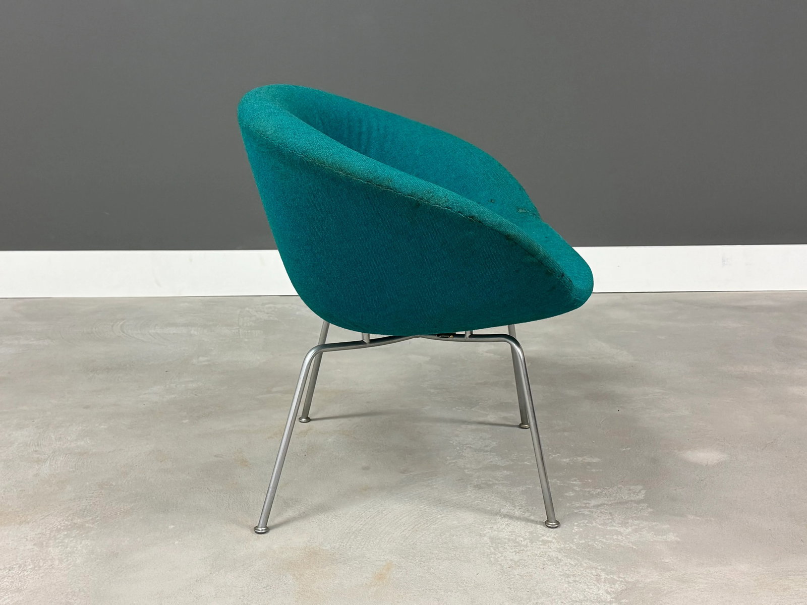1960s Arne Jacobsen Pot Chair for Fritz Hansen - 4