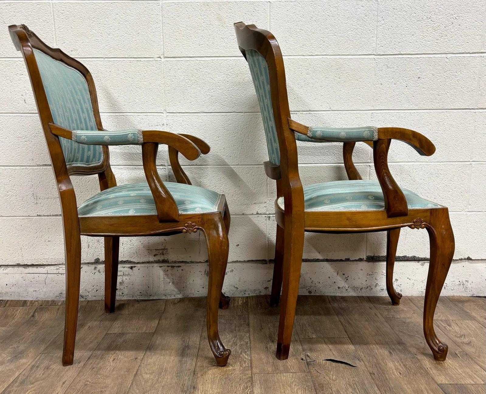 Vintage French Louis XV Style Carved Bergere Armchairs - Pair - 12