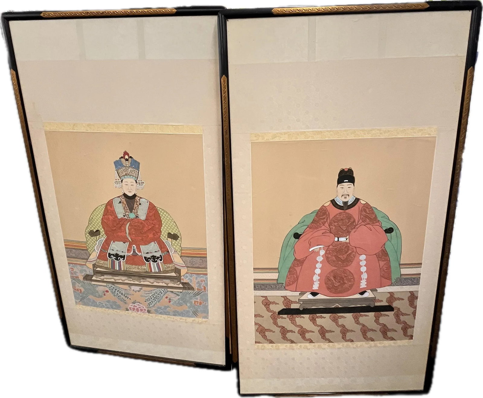 Early 20th Century Antique Large Scale Chinese Ancestor Portraits Painted on Silk - A Pair - 13