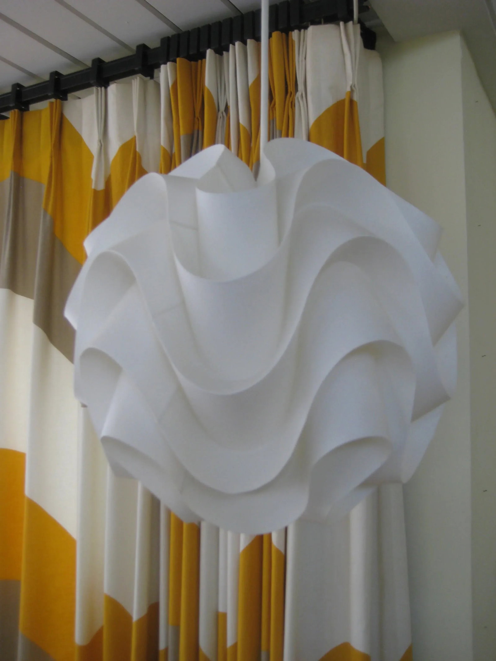 Mid-Century Modern Origami Plastic-Paper Chandelier - 5