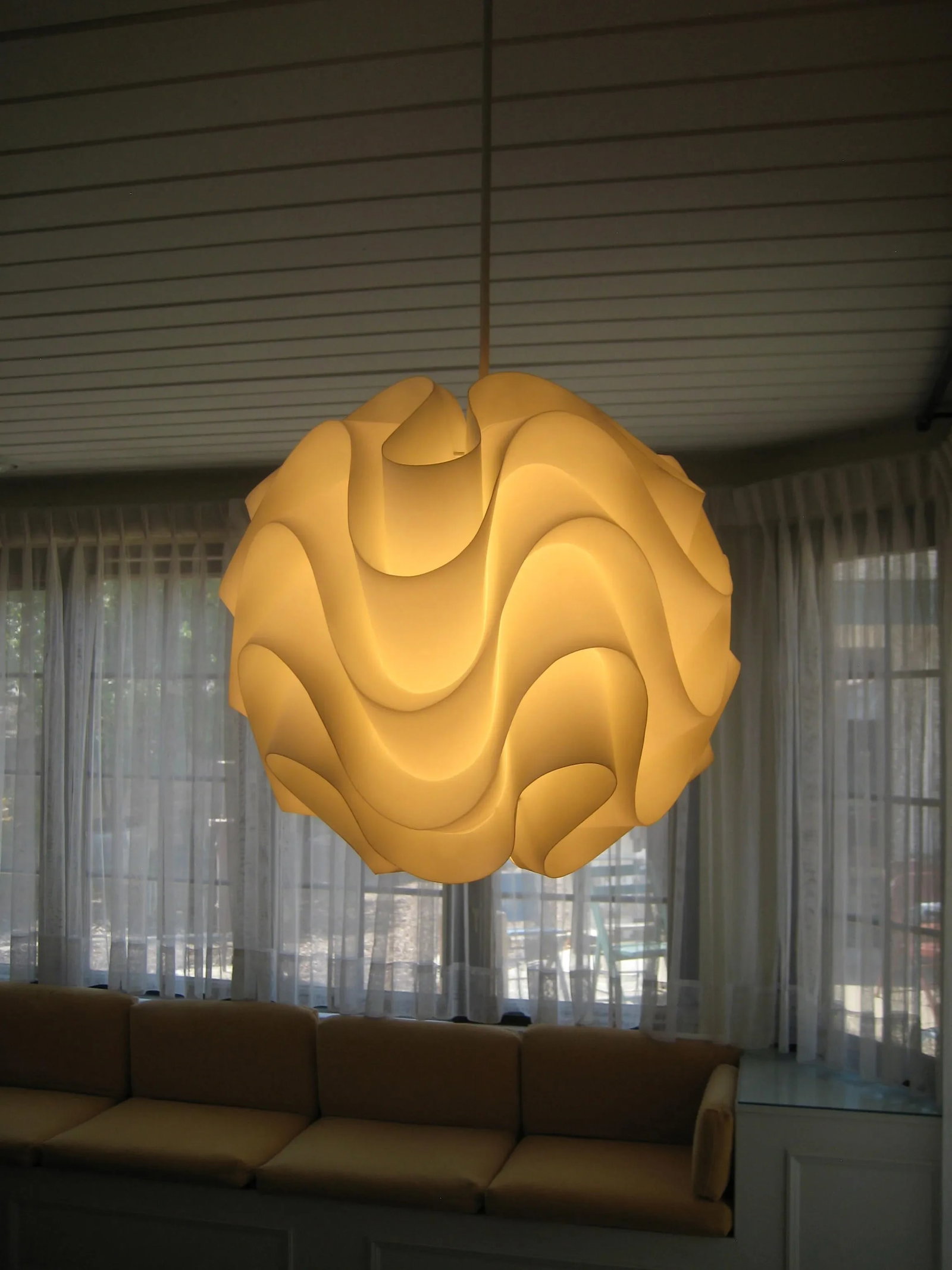 Mid-Century Modern Origami Plastic-Paper Chandelier - 8