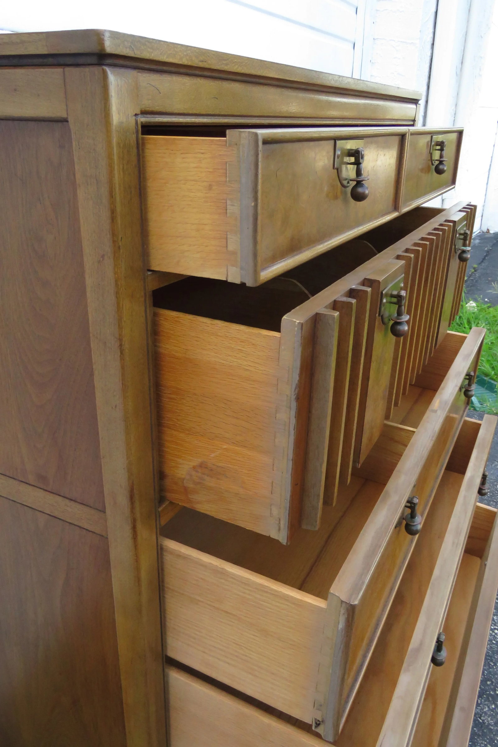 Mid Century Modern Chest of Drawers by American of Martinsville - 3