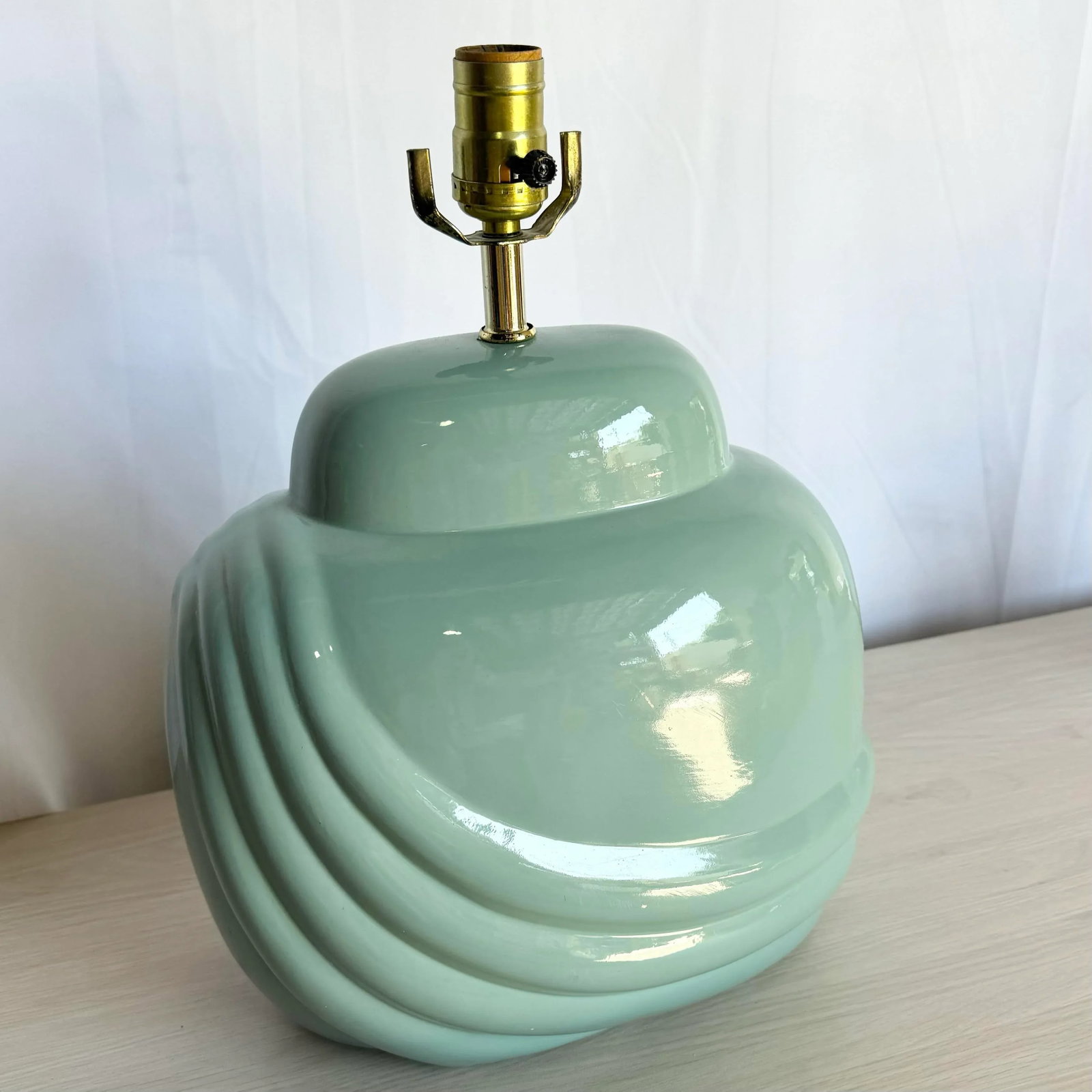Postmodern Turquoise Scalloped Table Lamp - 3