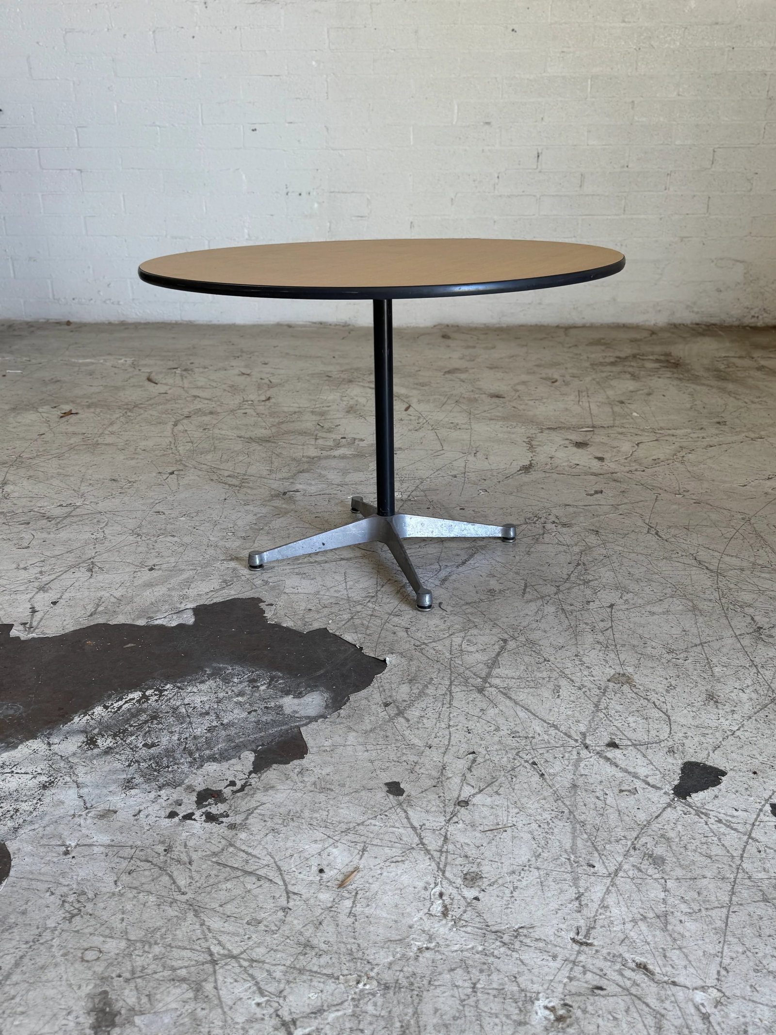 Mid Century Modern Eames Herman Miller Round Pedestal Table - 3