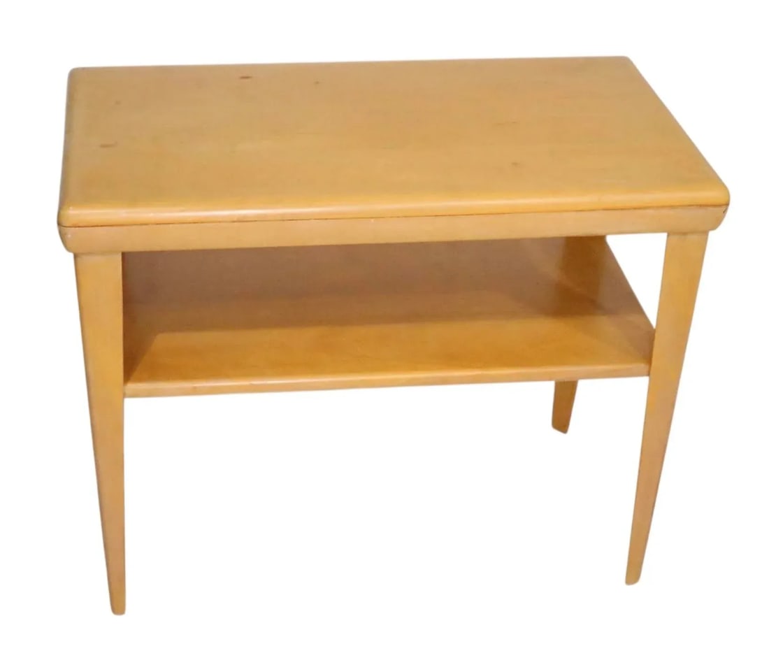Mid 20th Century Heywood Wakefield Champagne Two Tier Side Table - 4