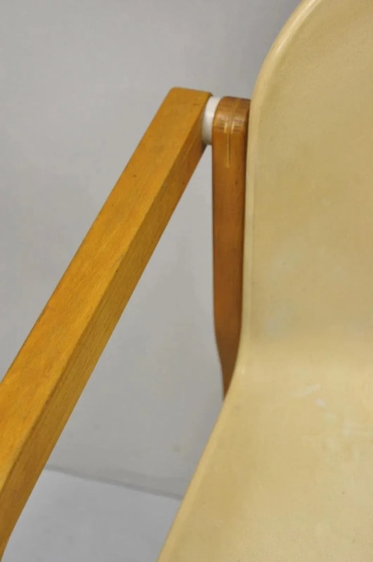 Mid 20th Century Gerd Lange Thonet Molded Plastic and Birch Wood Mid Century Modern Arm Chair - 7
