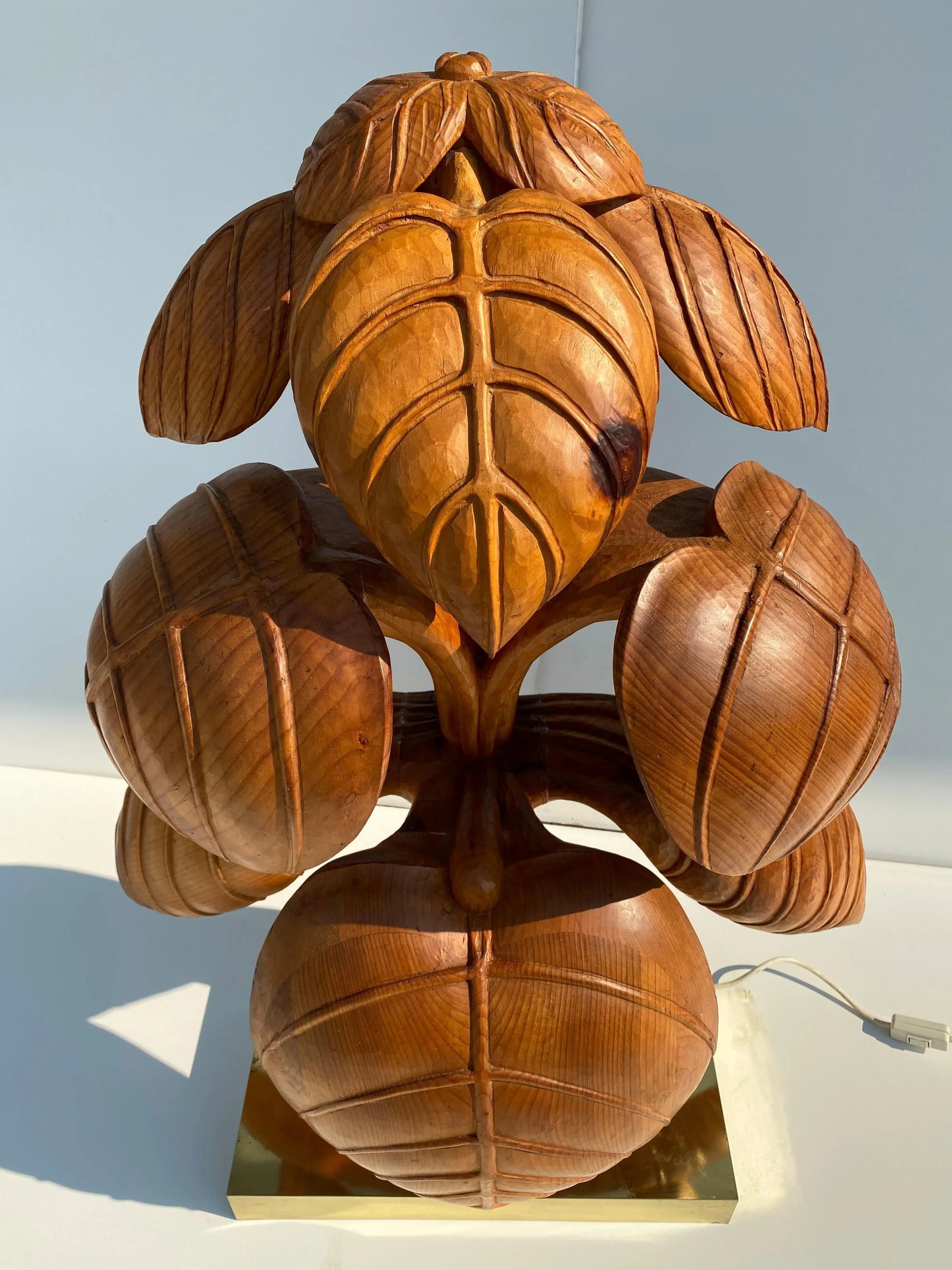 Rhubarb Leaf Sculpture Lamp - 10