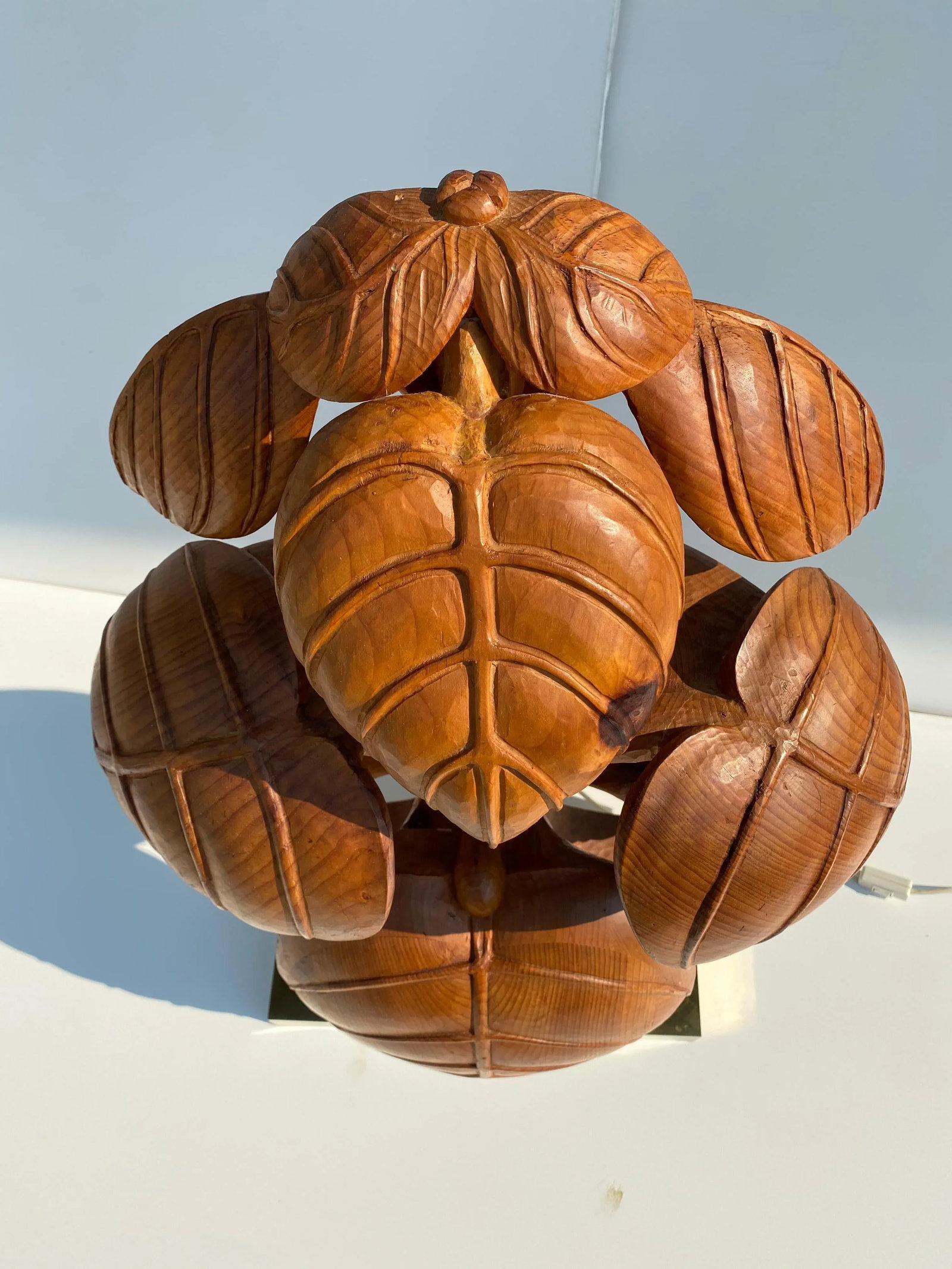 Rhubarb Leaf Sculpture Lamp - 11