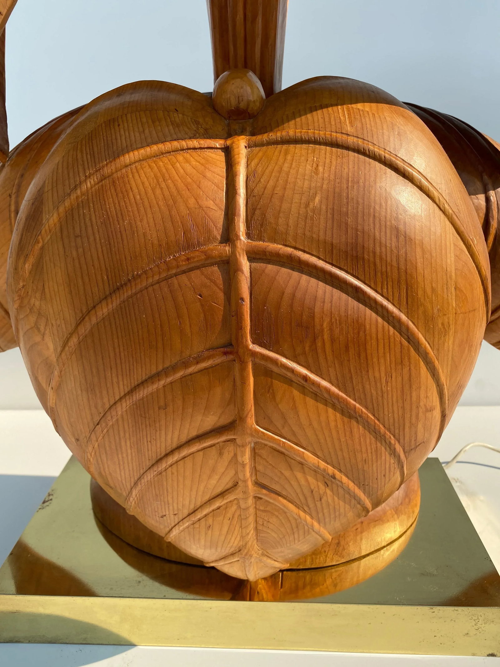 Rhubarb Leaf Sculpture Lamp - 4