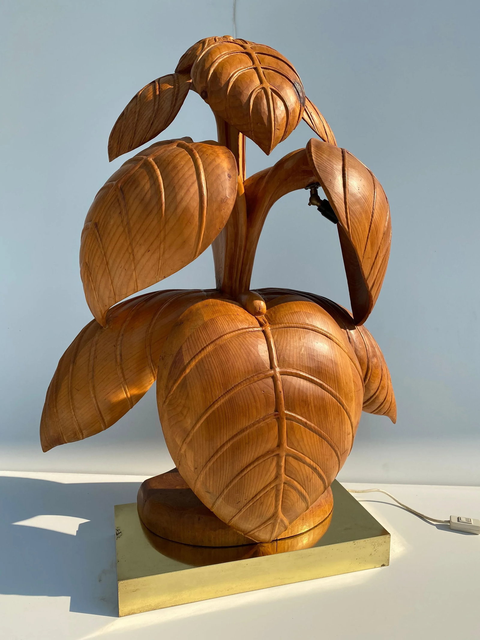 Rhubarb Leaf Sculpture Lamp - 8