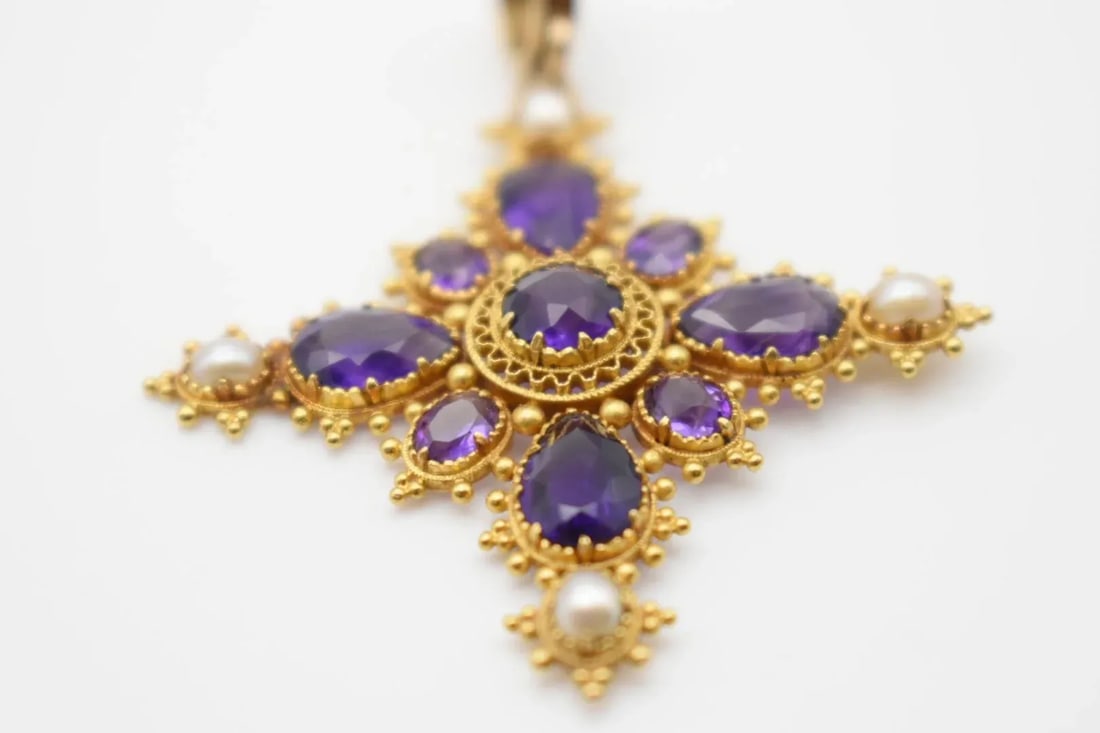 Mid 19th Century Amethyst and Pearl Cross Pendant - 4