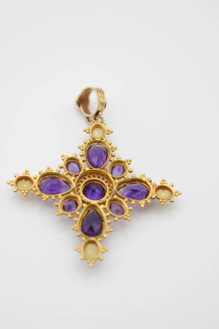 Mid 19th Century Amethyst and Pearl Cross Pendant - 7