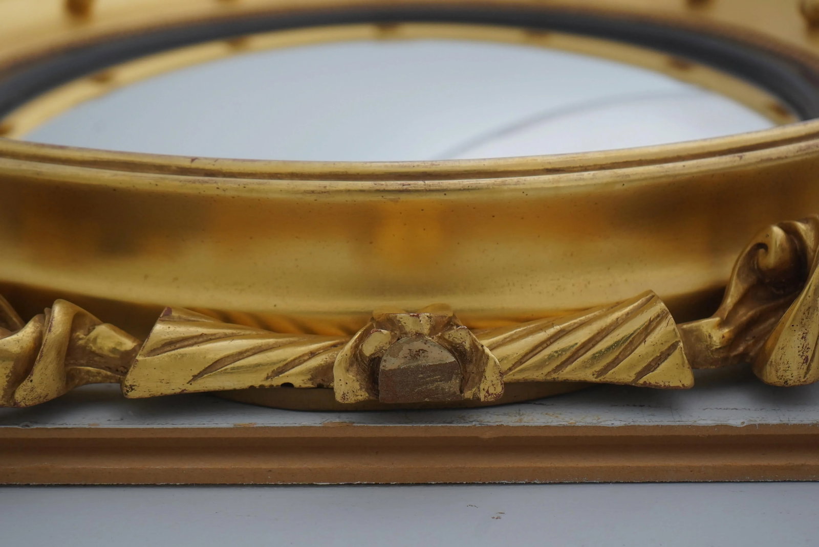 Federal Style Gold Leaf Eagle Bullseye Mirror - 4
