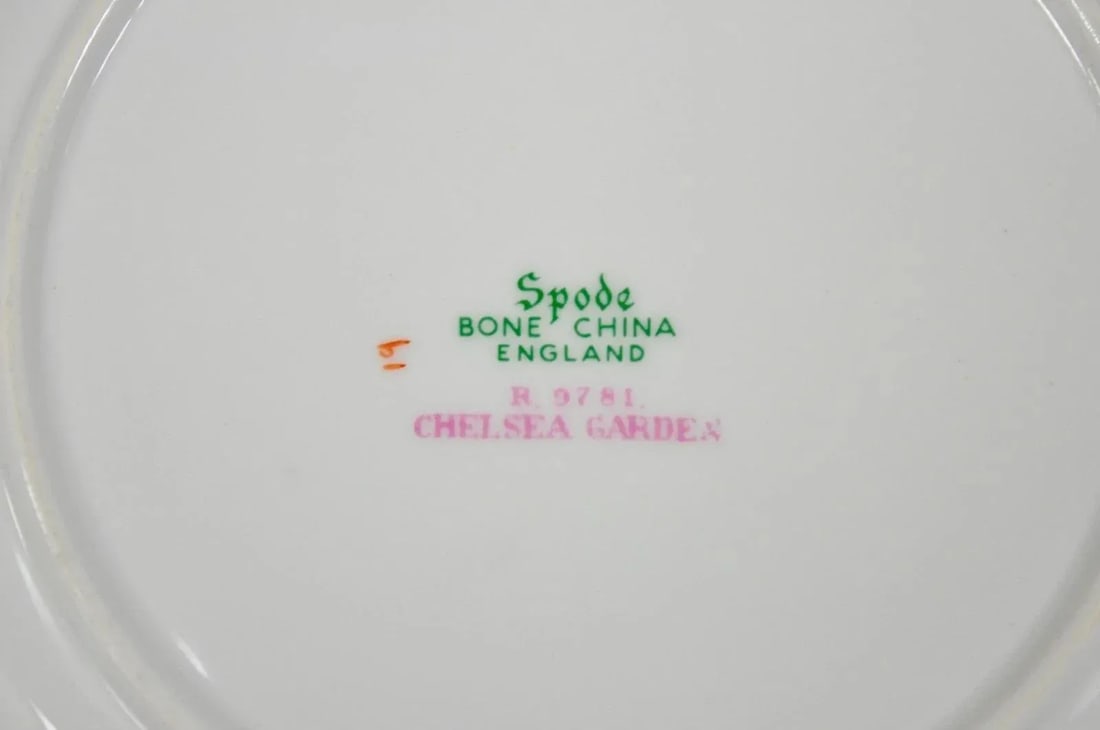 Mid 20th Century Spode England "Chelsea Garden" Bone China Porcelain Dinner Set of 51 Pc - 10