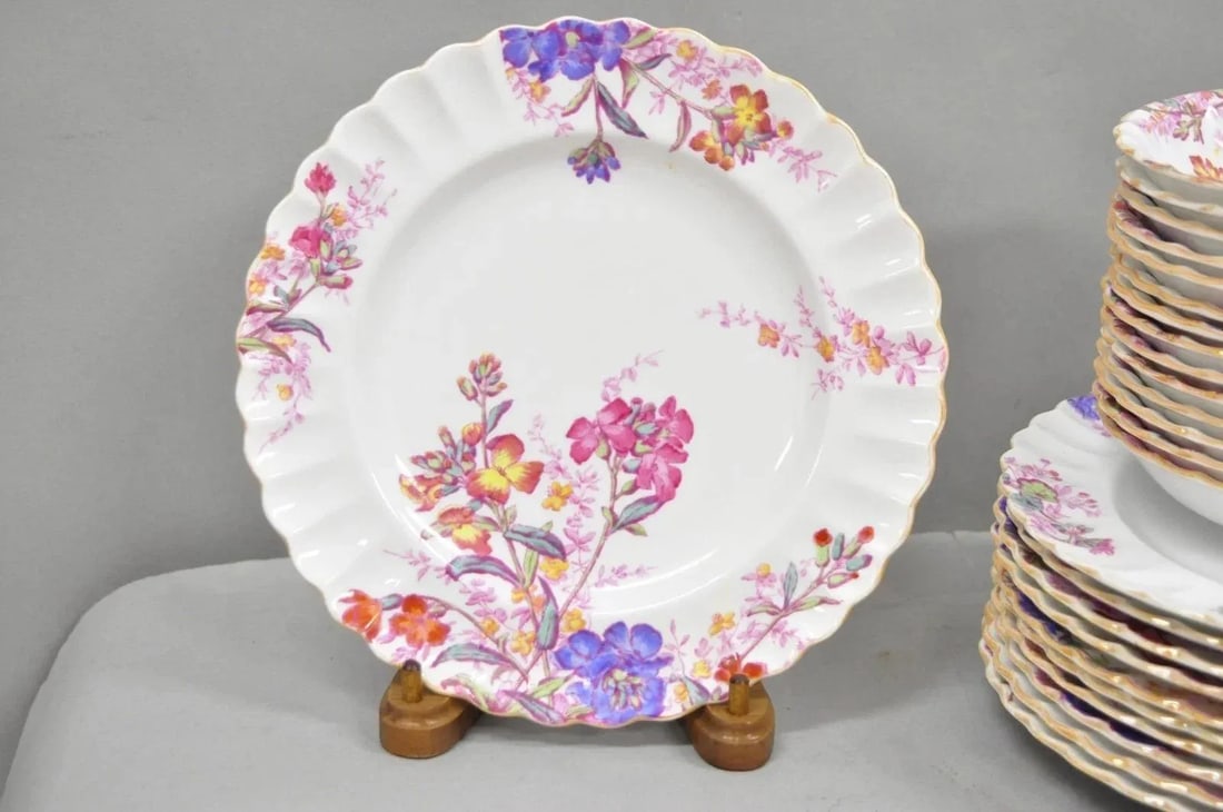 Mid 20th Century Spode England "Chelsea Garden" Bone China Porcelain Dinner Set of 51 Pc - 2
