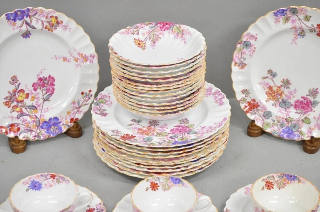 Mid 20th Century Spode England "Chelsea Garden" Bone China Porcelain Dinner Set of 51 Pc - 4