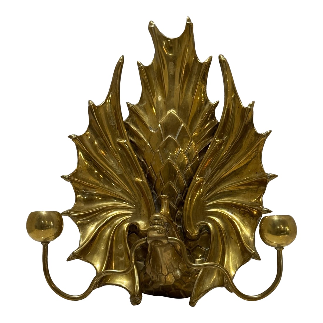 Antique Chinese Bronze Koi Fish Wall Sconce - Early 20th Century: Antique Chinese Bronze Koi Fish Wall Sconce - Early 20th Century Bring the elegance of Chinese artistry and symbolism into your home with this Antique Bronze Koi Fish Wall Sconce, dating to the early 