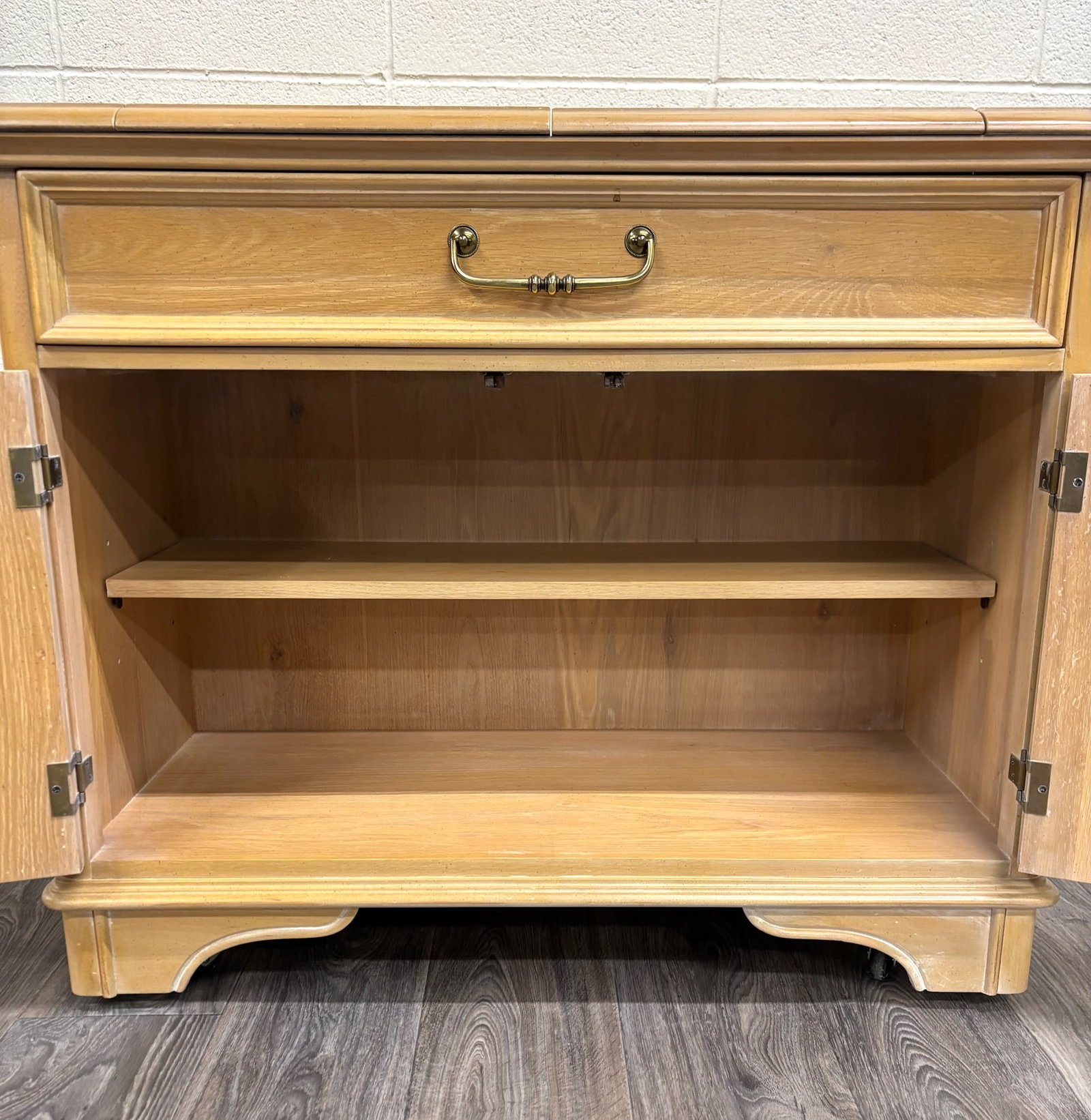 Vintage Bernhardt Furniture Flip Top Server Sideboard - 12