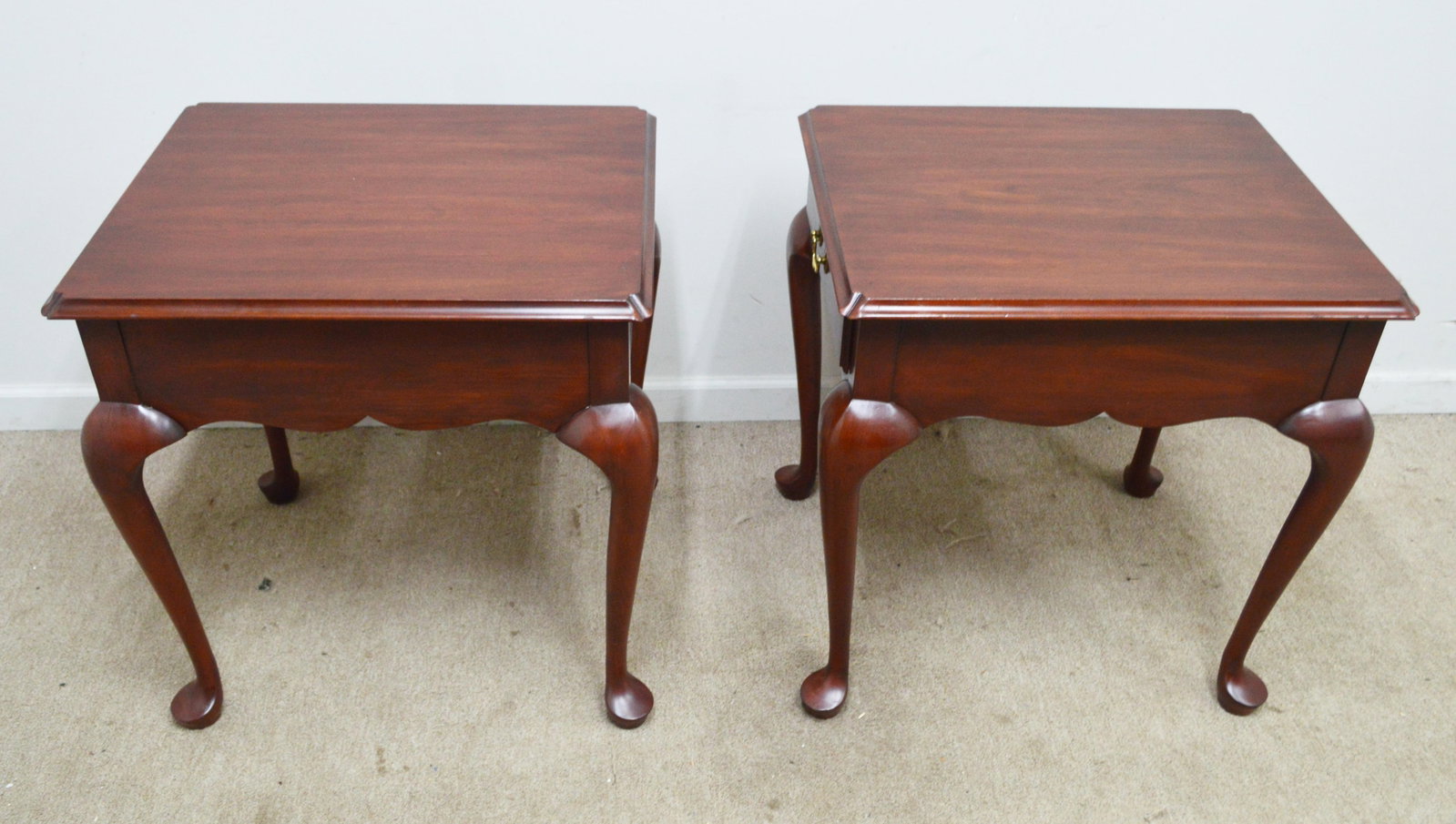 Henkel Harris Mahogany Side Tables a Pair - 13