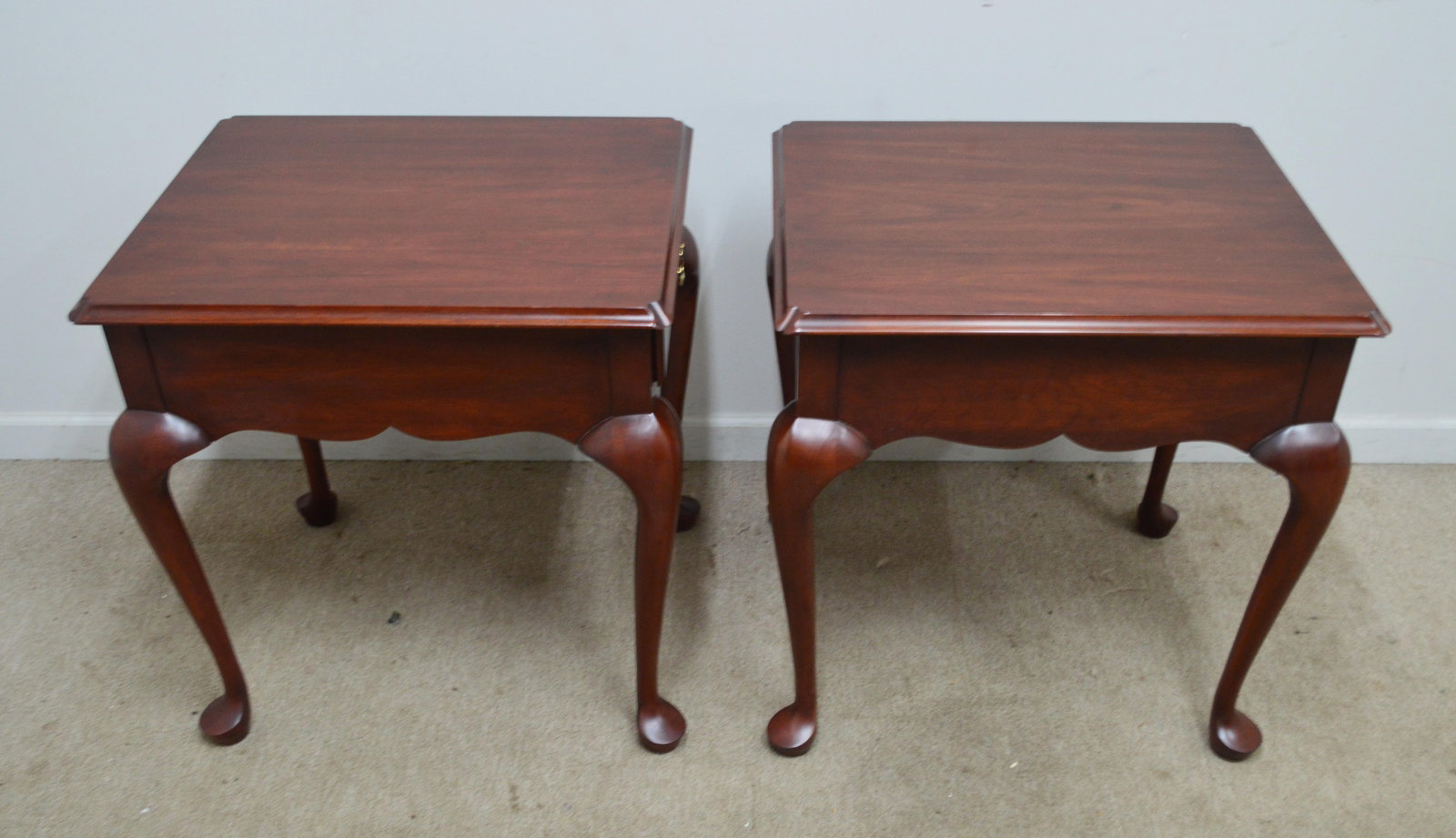 Henkel Harris Mahogany Side Tables a Pair - 14