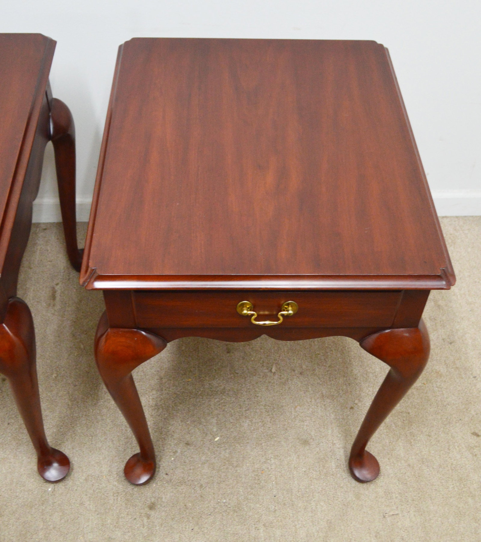 Henkel Harris Mahogany Side Tables a Pair - 9