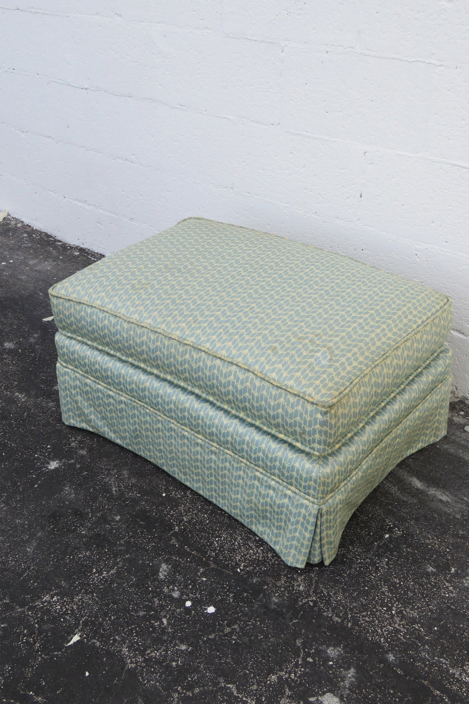 Ethan Allen Hollywood Regency Large Ottoman Foot Stool - 3