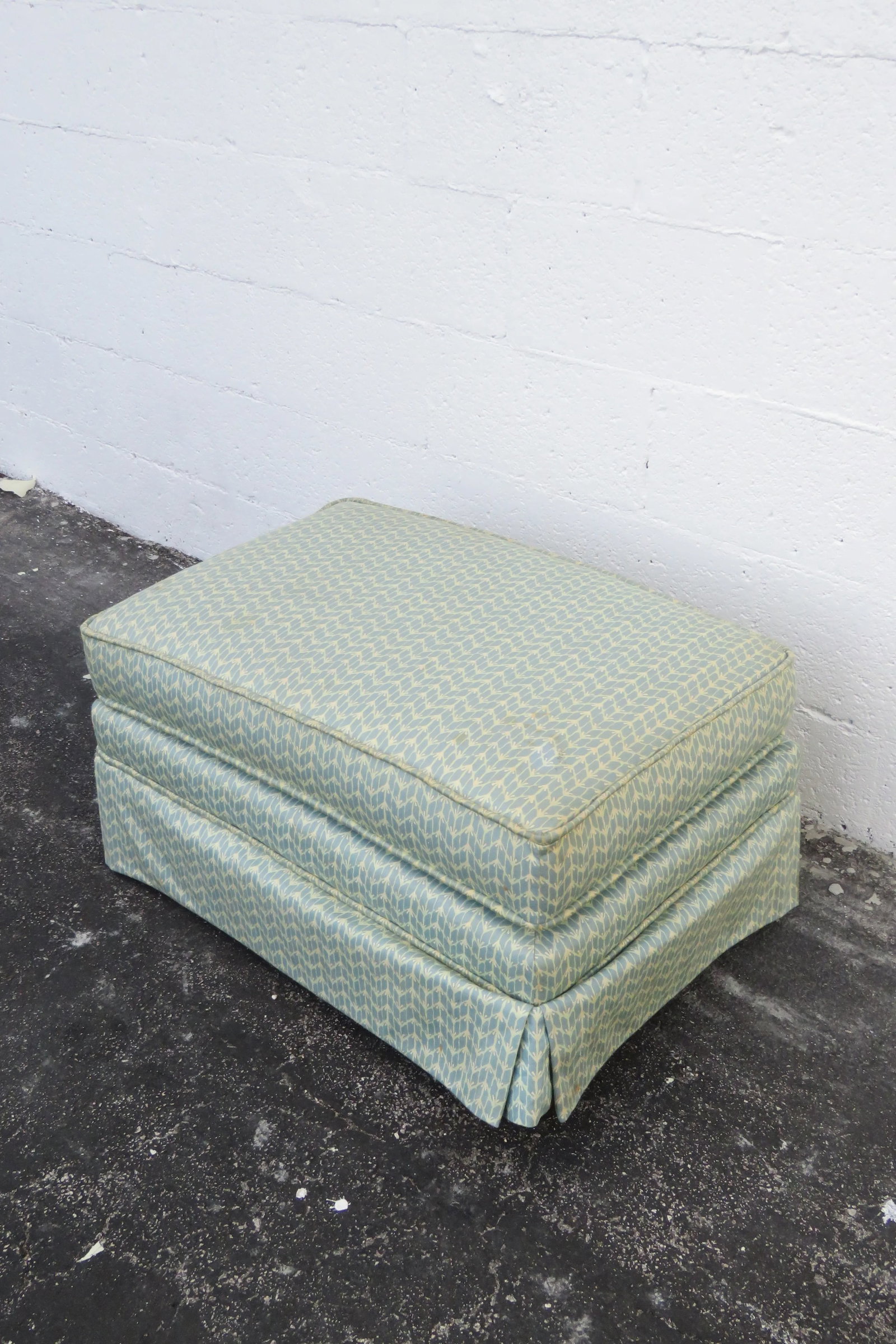 Ethan Allen Hollywood Regency Large Ottoman Foot Stool - 5