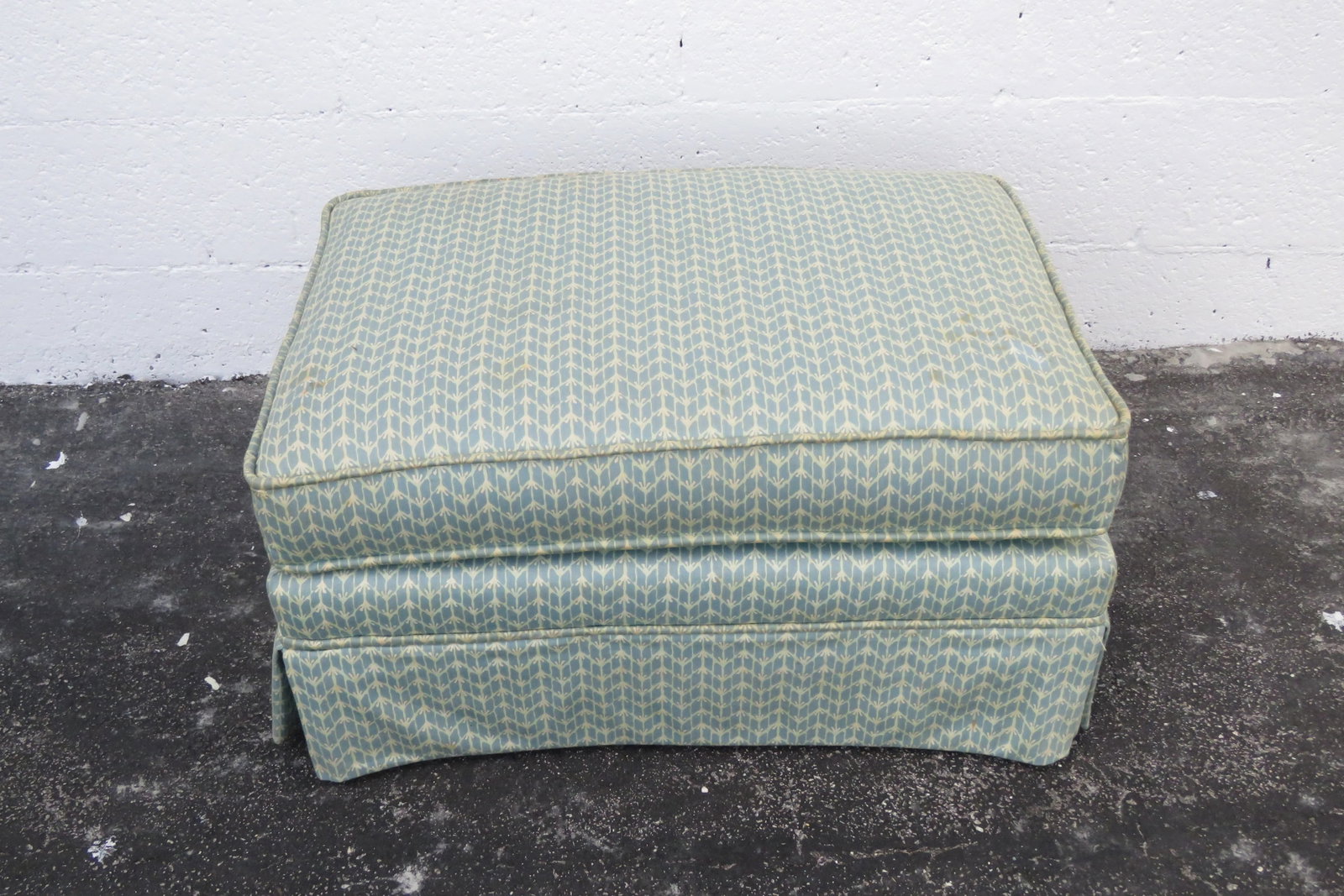 Ethan Allen Hollywood Regency Large Ottoman Foot Stool - 6