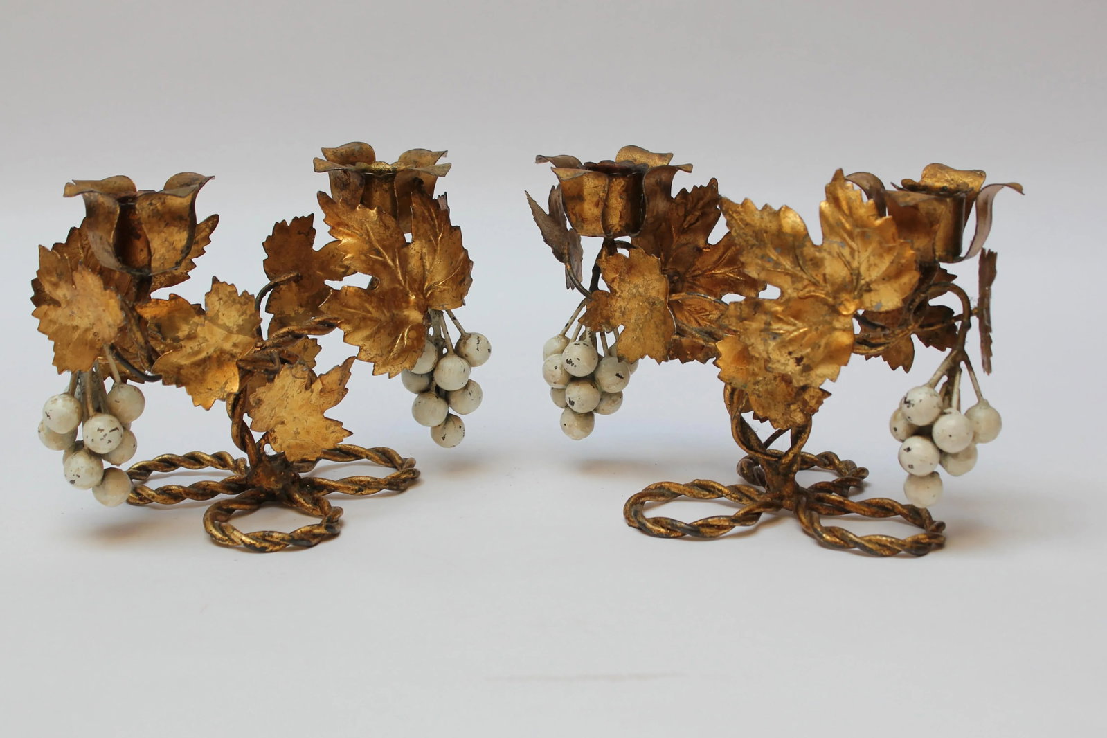 Pair of Vintage Italian Gilt Tole Florentine Grapeleaf Candleabra - 13