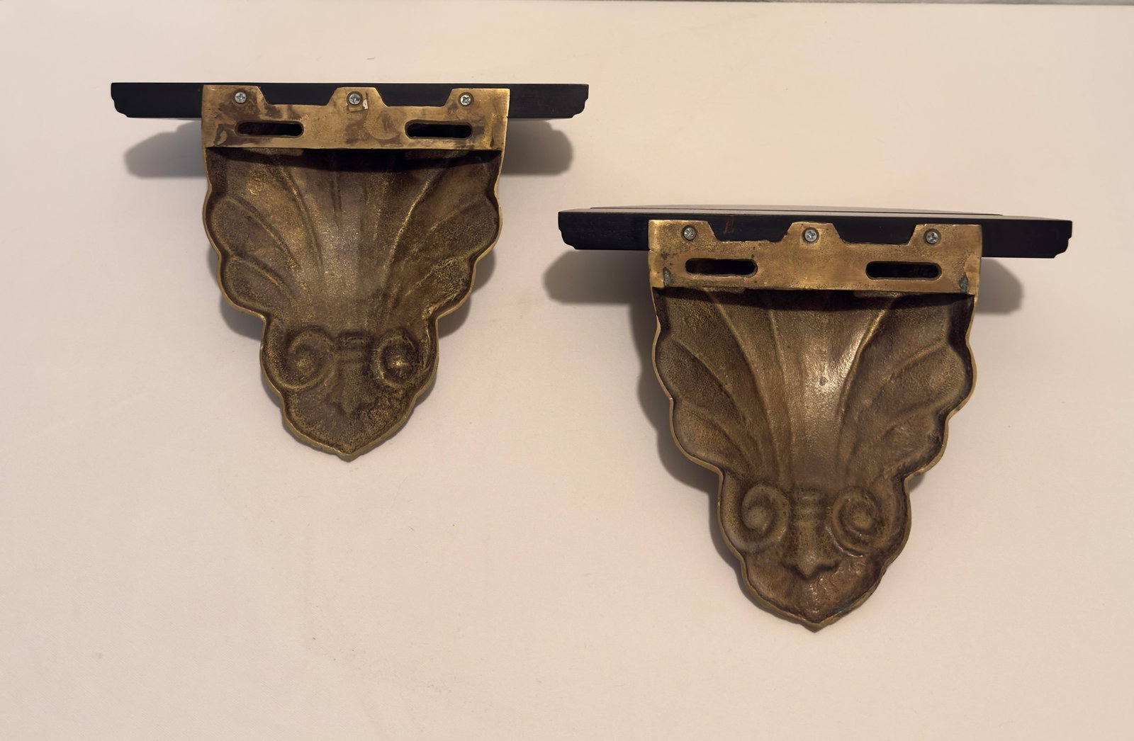 1970s Hollywood Regency Brass and Black Lacquer Shell Sconces - A Pair - 8