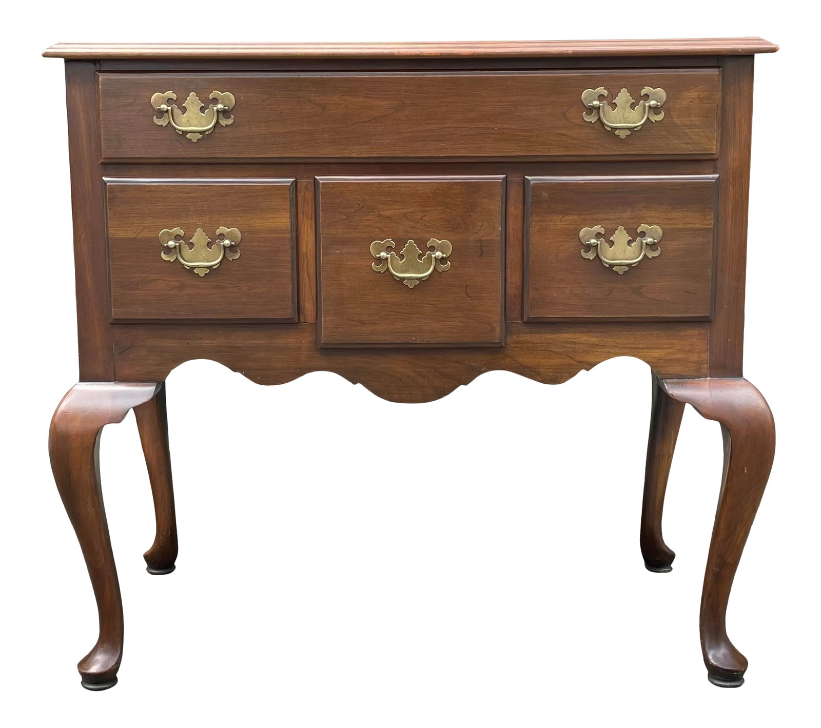 Ethan Allen Georgian Court Lowboy Dresser: A solid cherry Georgian Court lowboy dresser or chest of drawers by Ethan Allen with Queen Anne style cabriole legs. Condition: Alterations: Original Condition Unaltered Imperfections: Some Imperfecti