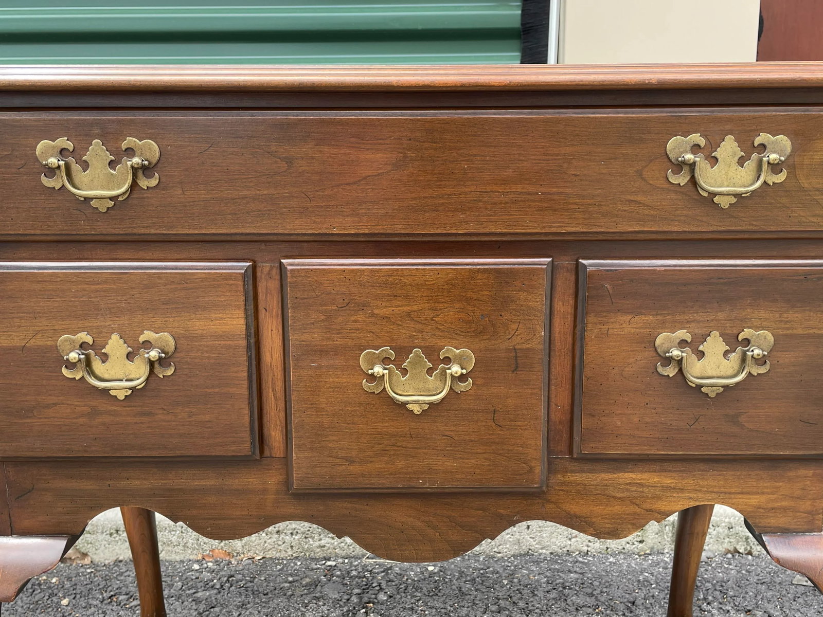 Ethan Allen Georgian Court Lowboy Dresser - 8