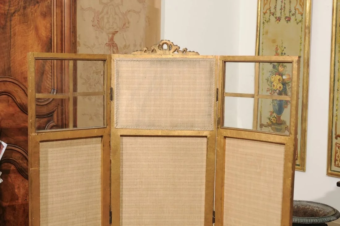Mid 19th Century French Renaissance Revival Folding Three-Panel Screen with Hand-Painted Motifs - 5
